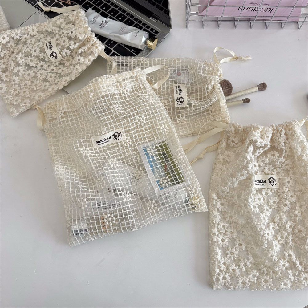 Lace Embroidered Daisy Mesh Dr - đánh giá và giá Travel Accessories Box